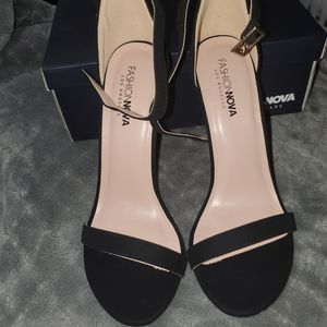 Fashion nova strapped heels size 8